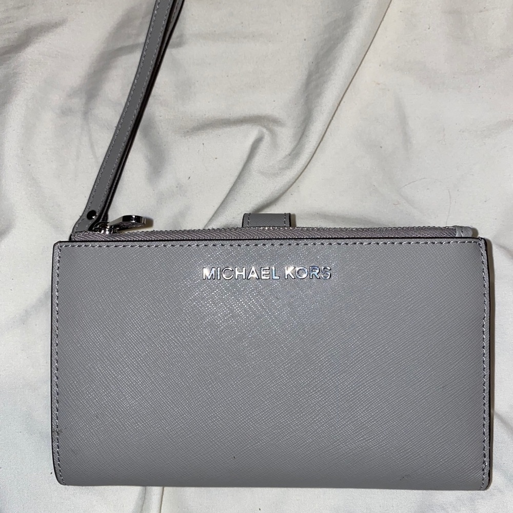 Grey Michael kors wristlet
